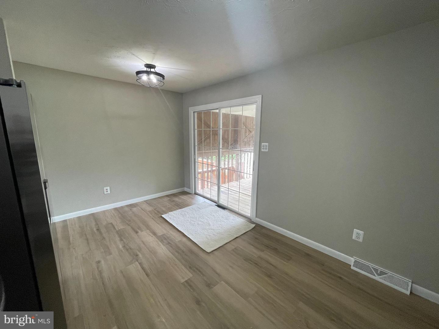 337 1/2 KENDRICK LN #1/2, FRONT ROYAL, Virginia 22630, 3 Bedrooms Bedrooms, ,2 BathroomsBathrooms,Residential,For sale,337 1/2 KENDRICK LN #1/2,VAWR2012280 MLS # VAWR2012280 337 1/2 KENDRICK LN #1/2, FRONT ROYAL, Virginia 22630, 3 Bedrooms Bedrooms, ,2 BathroomsBathrooms,Residential,For sale,337 1/2 KENDRICK LN #1/2,VAWR2012280 MLS # VAWR2012280