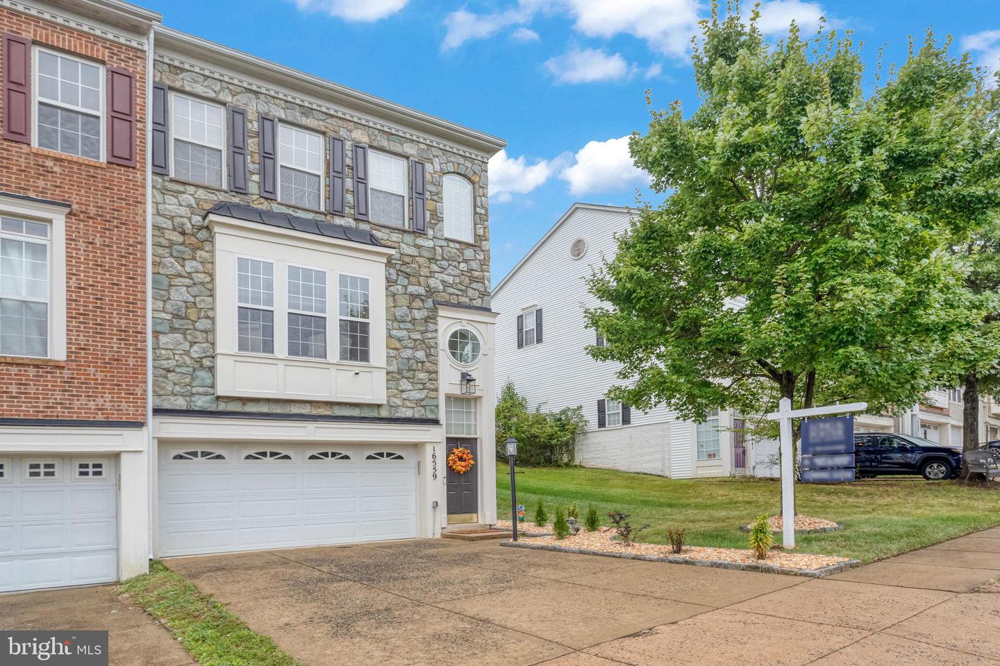 16559 BRAMBLEWOOD LN, WOODBRIDGE, Virginia 22191, 3 Bedrooms Bedrooms, ,3 BathroomsBathrooms,Residential,For sale,16559 BRAMBLEWOOD LN,VAPW2103862 MLS # VAPW2103862