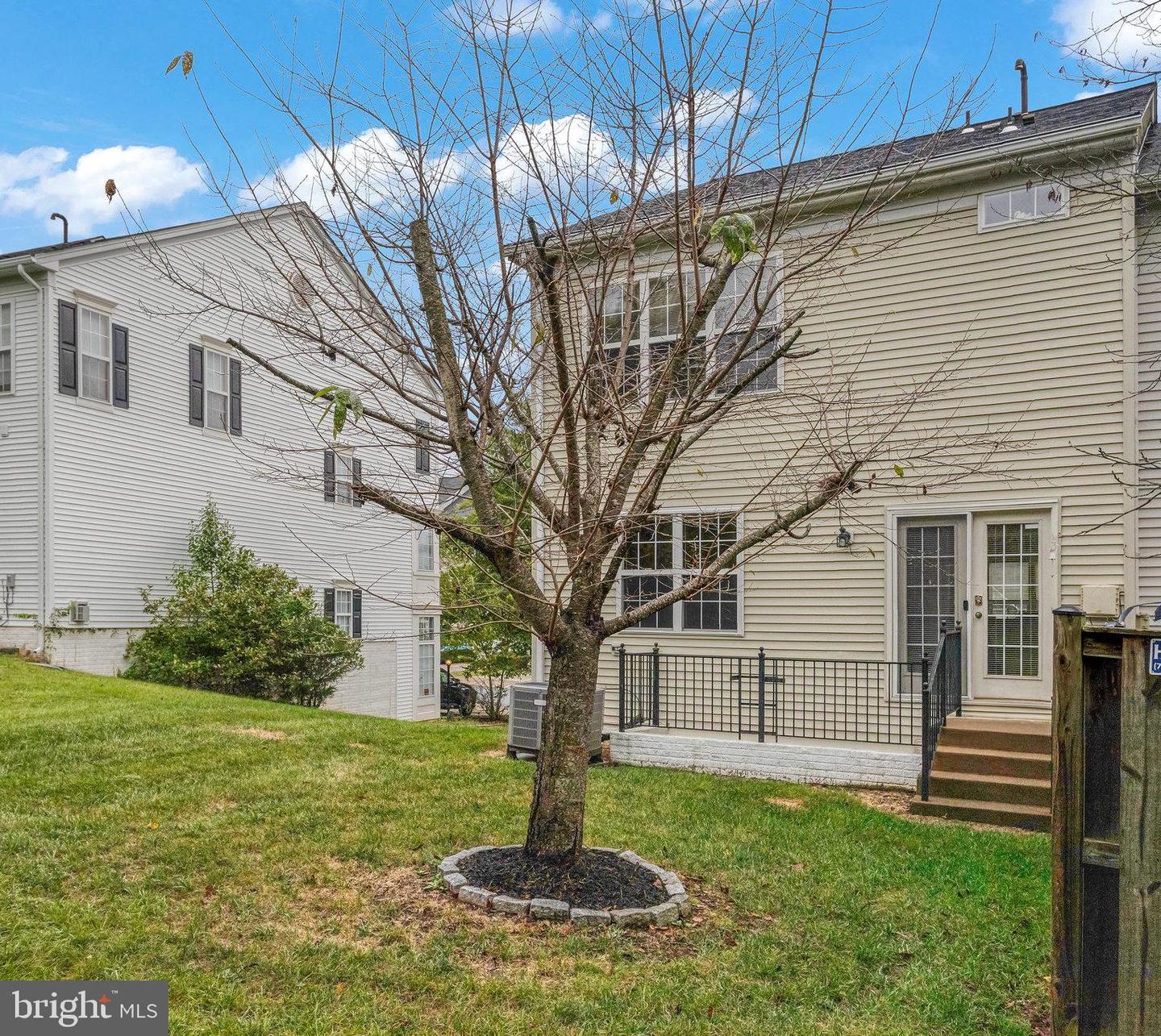 16559 BRAMBLEWOOD LN, WOODBRIDGE, Virginia 22191, 3 Bedrooms Bedrooms, ,3 BathroomsBathrooms,Residential,For sale,16559 BRAMBLEWOOD LN,VAPW2103862 MLS # VAPW2103862