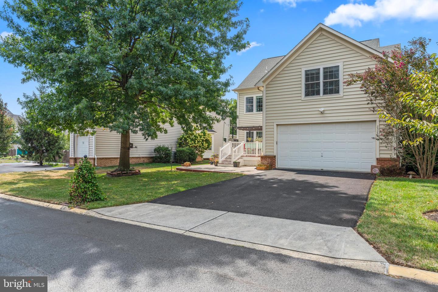 23251 CHRISTOPHER THOMAS LN, BRAMBLETON, Virginia 20148, 6 Bedrooms Bedrooms, ,5 BathroomsBathrooms,Residential,For sale,23251 CHRISTOPHER THOMAS LN,VALO2106628 MLS # VALO2106628 23251 CHRISTOPHER THOMAS LN, BRAMBLETON, Virginia 20148, 6 Bedrooms Bedrooms, ,5 BathroomsBathrooms,Residential,For sale,23251 CHRISTOPHER THOMAS LN,VALO2106628 MLS # VALO2106628