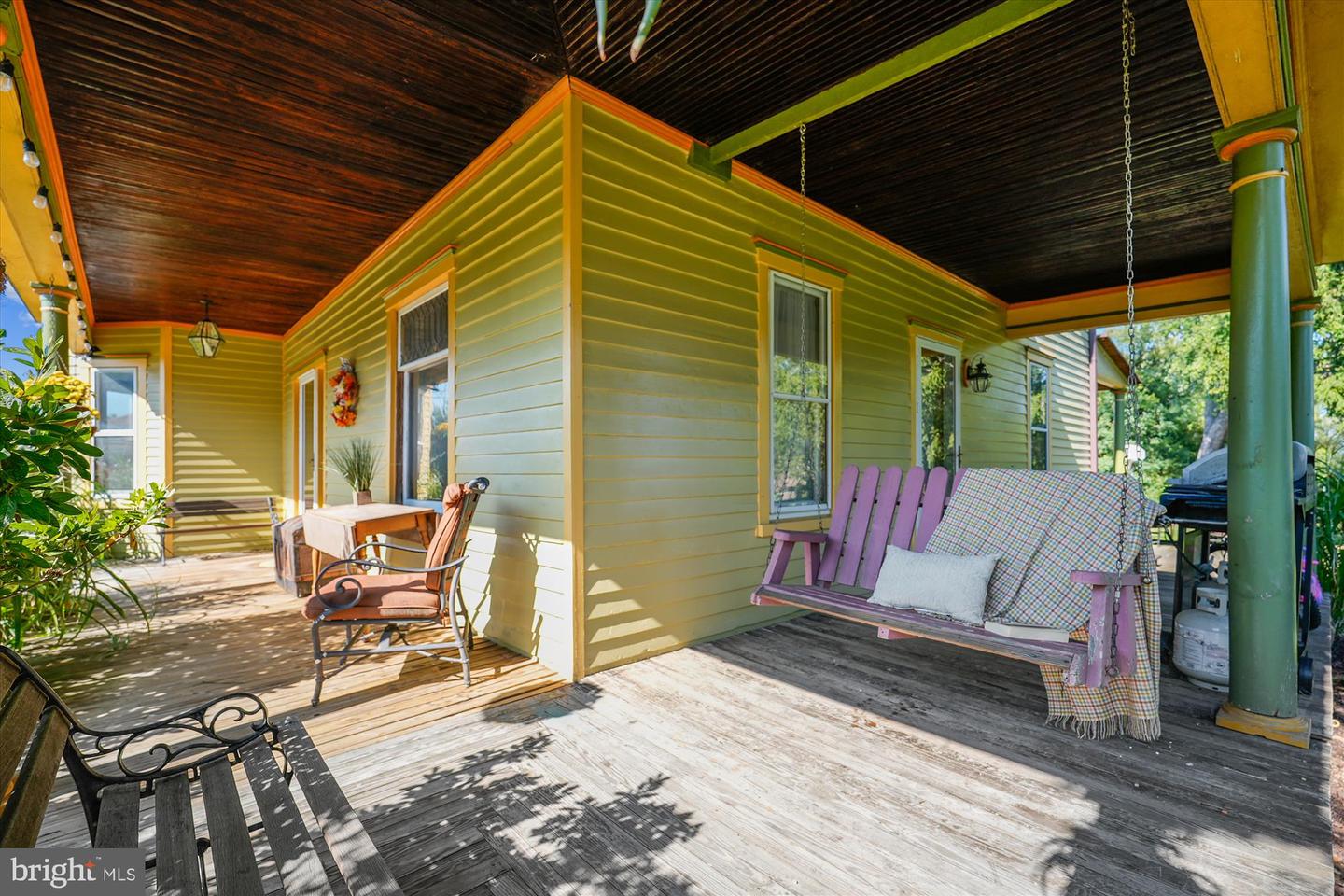 45 E BROAD WAY E, LOVETTSVILLE, Virginia 20180, 4 Bedrooms Bedrooms, 12 Rooms Rooms,2 BathroomsBathrooms,Residential,For sale,45 E BROAD WAY E,VALO2106654 MLS # VALO2106654