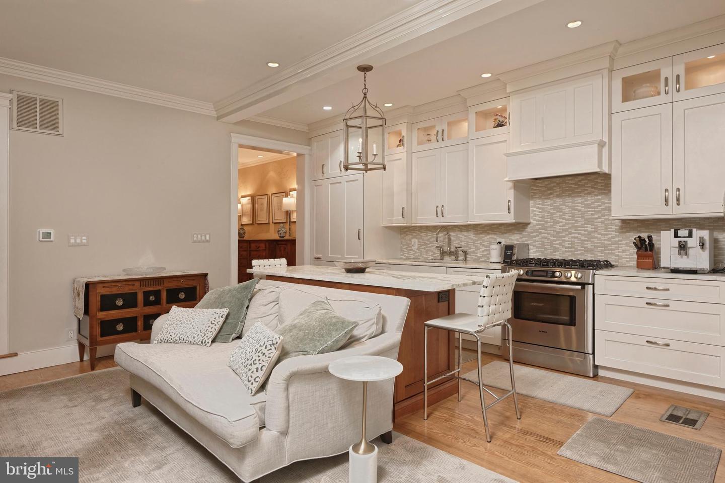 1103 PRINCE ST, ALEXANDRIA, Virginia 22314, 3 Bedrooms Bedrooms, ,2 BathroomsBathrooms,Residential,For sale,1103 PRINCE ST,VAAX2049592 MLS # VAAX2049592