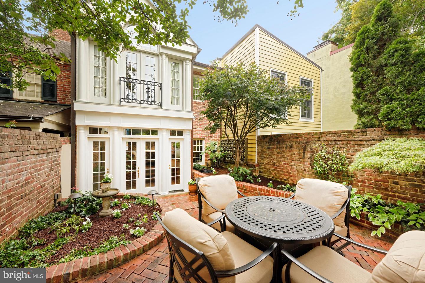 1103 PRINCE ST, ALEXANDRIA, Virginia 22314, 3 Bedrooms Bedrooms, ,2 BathroomsBathrooms,Residential,For sale,1103 PRINCE ST,VAAX2049592 MLS # VAAX2049592