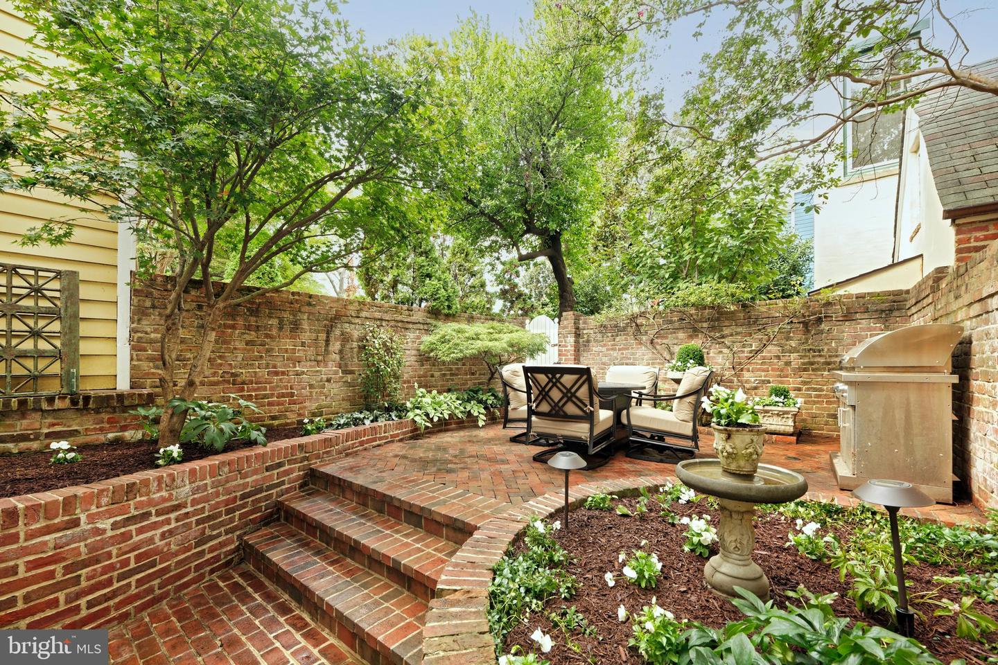 1103 PRINCE ST, ALEXANDRIA, Virginia 22314, 3 Bedrooms Bedrooms, ,2 BathroomsBathrooms,Residential,For sale,1103 PRINCE ST,VAAX2049592 MLS # VAAX2049592