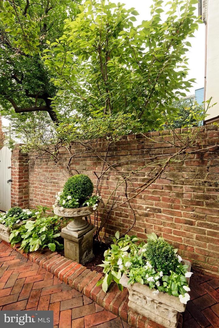 1103 PRINCE ST, ALEXANDRIA, Virginia 22314, 3 Bedrooms Bedrooms, ,2 BathroomsBathrooms,Residential,For sale,1103 PRINCE ST,VAAX2049592 MLS # VAAX2049592