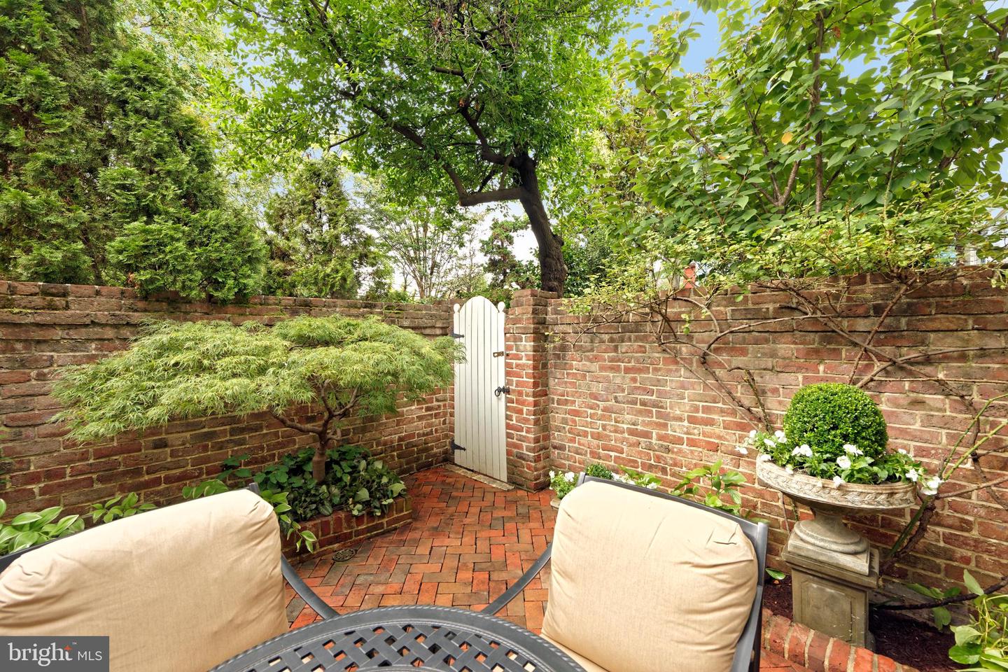 1103 PRINCE ST, ALEXANDRIA, Virginia 22314, 3 Bedrooms Bedrooms, ,2 BathroomsBathrooms,Residential,For sale,1103 PRINCE ST,VAAX2049592 MLS # VAAX2049592