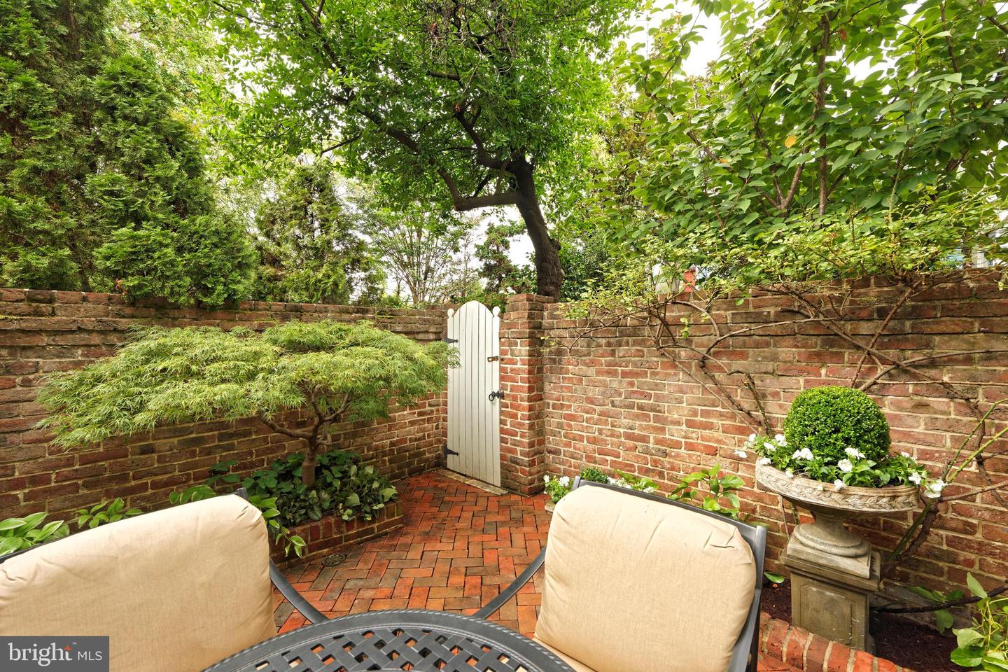 1103 PRINCE ST, ALEXANDRIA, Virginia 22314, 3 Bedrooms Bedrooms, ,2 BathroomsBathrooms,Residential,For sale,1103 PRINCE ST,VAAX2049592 MLS # VAAX2049592