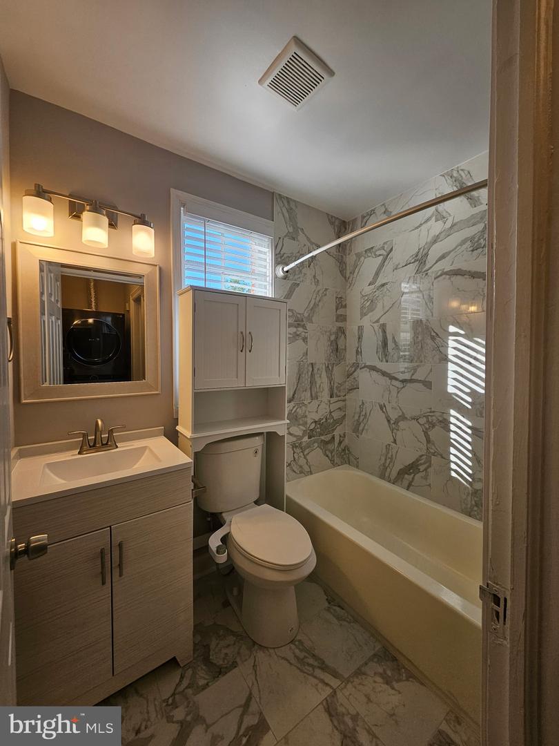 235 EMERSON NW #104, WASHINGTON, District Of Columbia 20011, 1 Bedroom Bedrooms, ,1 BathroomBathrooms,Residential,For sale,235 EMERSON NW #104,DCDC2222126 MLS # DCDC2222126