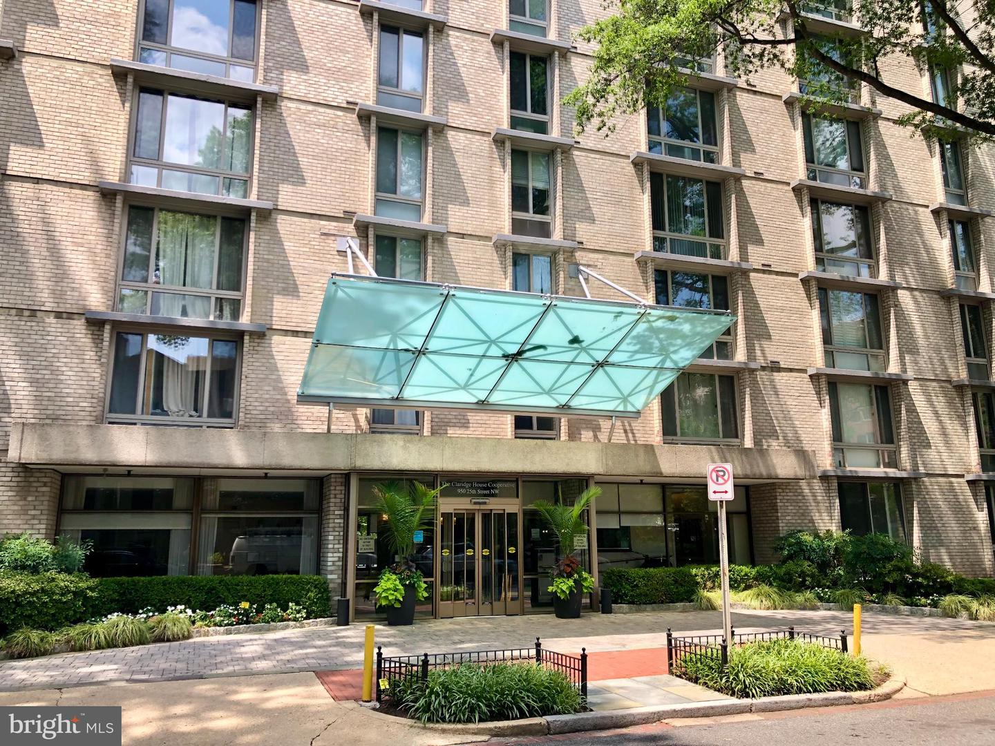 950 25TH ST NW #N204, WASHINGTON, District Of Columbia 20037, 1 Bedroom Bedrooms, 4 Rooms Rooms,1 BathroomBathrooms,Residential,For sale,950 25TH ST NW #N204,DCDC2222192 MLS # DCDC2222192