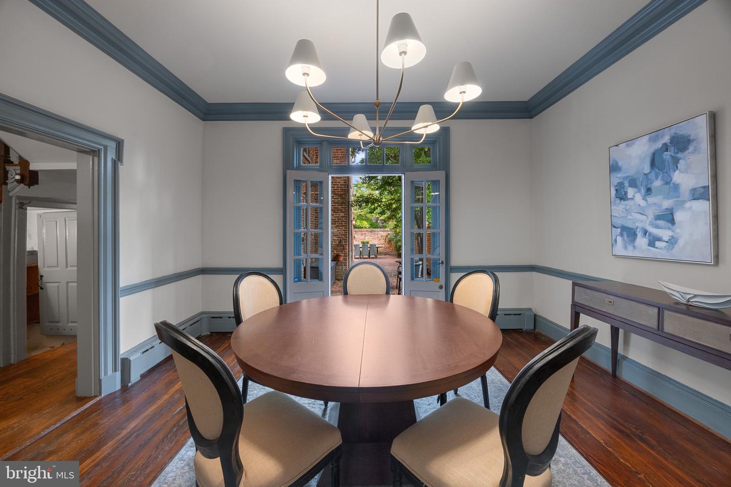 521 DUKE ST, ALEXANDRIA, Virginia 22314, 4 Bedrooms Bedrooms, ,3 BathroomsBathrooms,Residential,For sale,521 DUKE ST,VAAX2049632 MLS # VAAX2049632