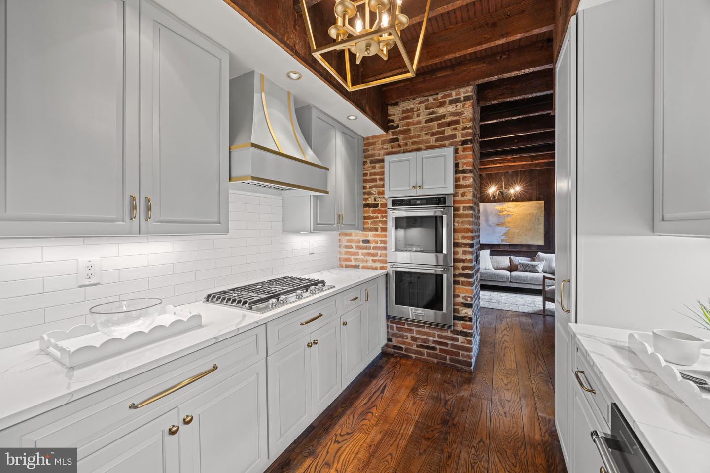 521 DUKE ST, ALEXANDRIA, Virginia 22314, 4 Bedrooms Bedrooms, ,3 BathroomsBathrooms,Residential,For sale,521 DUKE ST,VAAX2049632 MLS # VAAX2049632