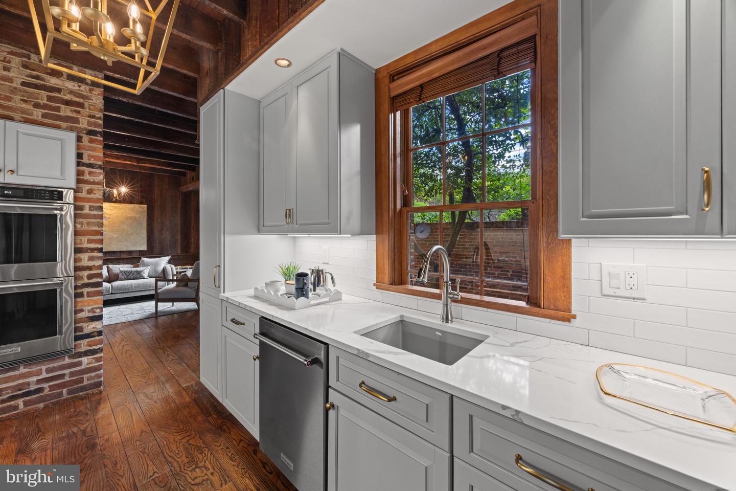 521 DUKE ST, ALEXANDRIA, Virginia 22314, 4 Bedrooms Bedrooms, ,3 BathroomsBathrooms,Residential,For sale,521 DUKE ST,VAAX2049632 MLS # VAAX2049632