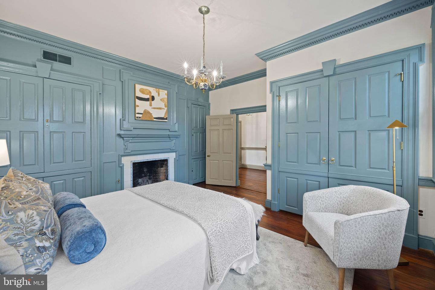 521 DUKE ST, ALEXANDRIA, Virginia 22314, 4 Bedrooms Bedrooms, ,3 BathroomsBathrooms,Residential,For sale,521 DUKE ST,VAAX2049632 MLS # VAAX2049632