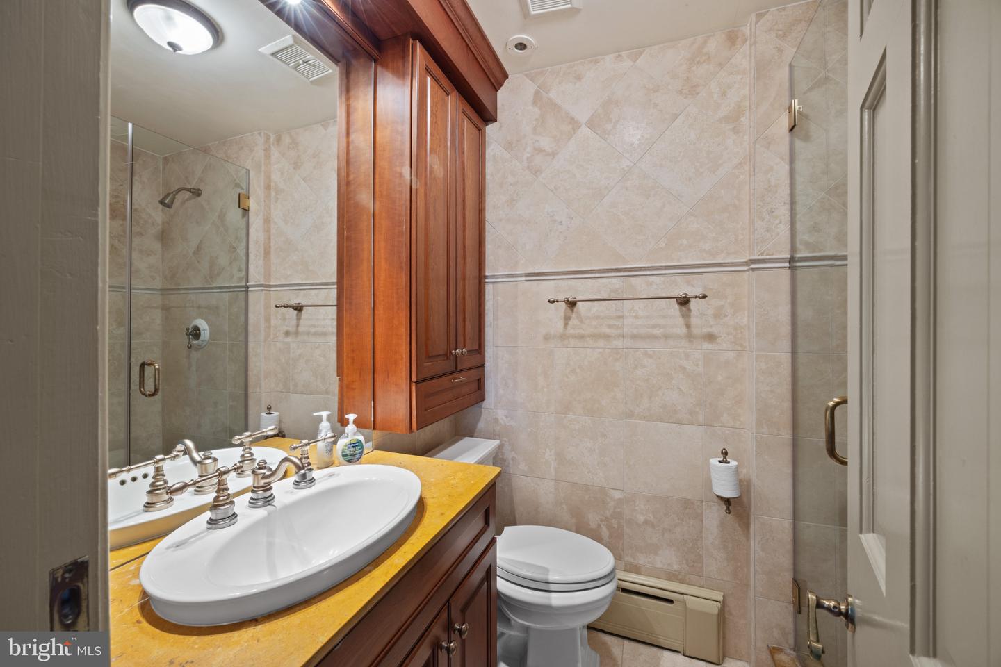 521 DUKE ST, ALEXANDRIA, Virginia 22314, 4 Bedrooms Bedrooms, ,3 BathroomsBathrooms,Residential,For sale,521 DUKE ST,VAAX2049632 MLS # VAAX2049632