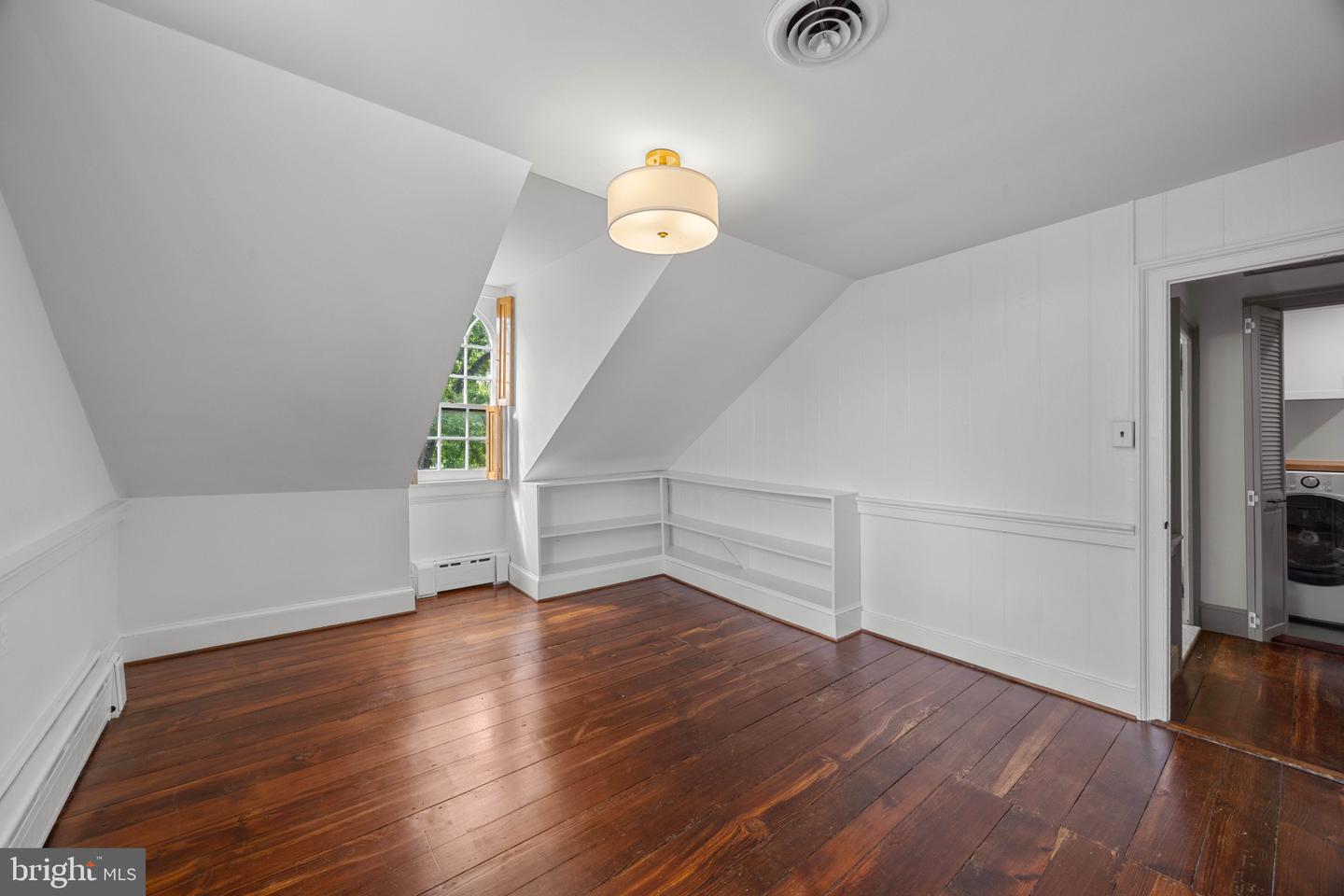 521 DUKE ST, ALEXANDRIA, Virginia 22314, 4 Bedrooms Bedrooms, ,3 BathroomsBathrooms,Residential,For sale,521 DUKE ST,VAAX2049632 MLS # VAAX2049632