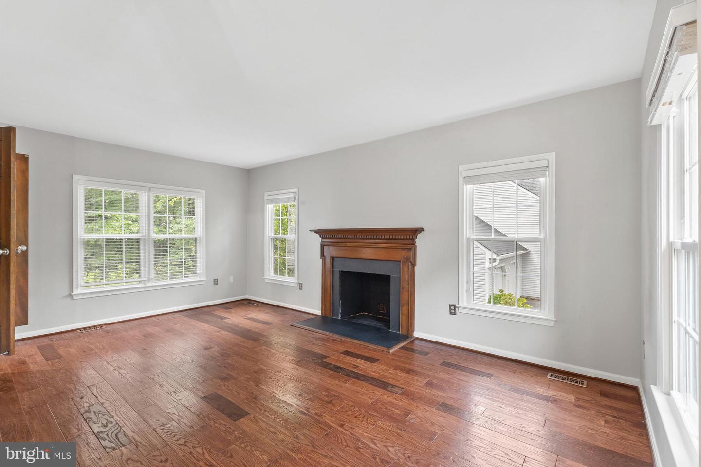 7753 NORTHEDGE CT, SPRINGFIELD, Virginia 22153, 3 Bedrooms Bedrooms, ,2 BathroomsBathrooms,Residential,For sale,7753 NORTHEDGE CT,VAFX2267200 MLS # VAFX2267200