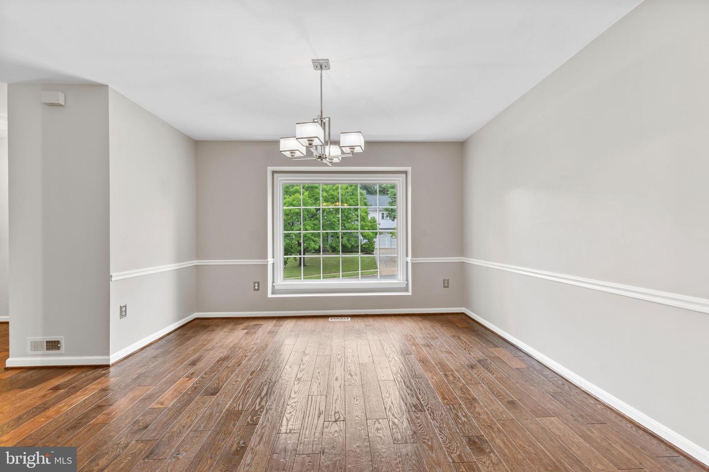 7753 NORTHEDGE CT, SPRINGFIELD, Virginia 22153, 3 Bedrooms Bedrooms, ,2 BathroomsBathrooms,Residential,For sale,7753 NORTHEDGE CT,VAFX2267200 MLS # VAFX2267200