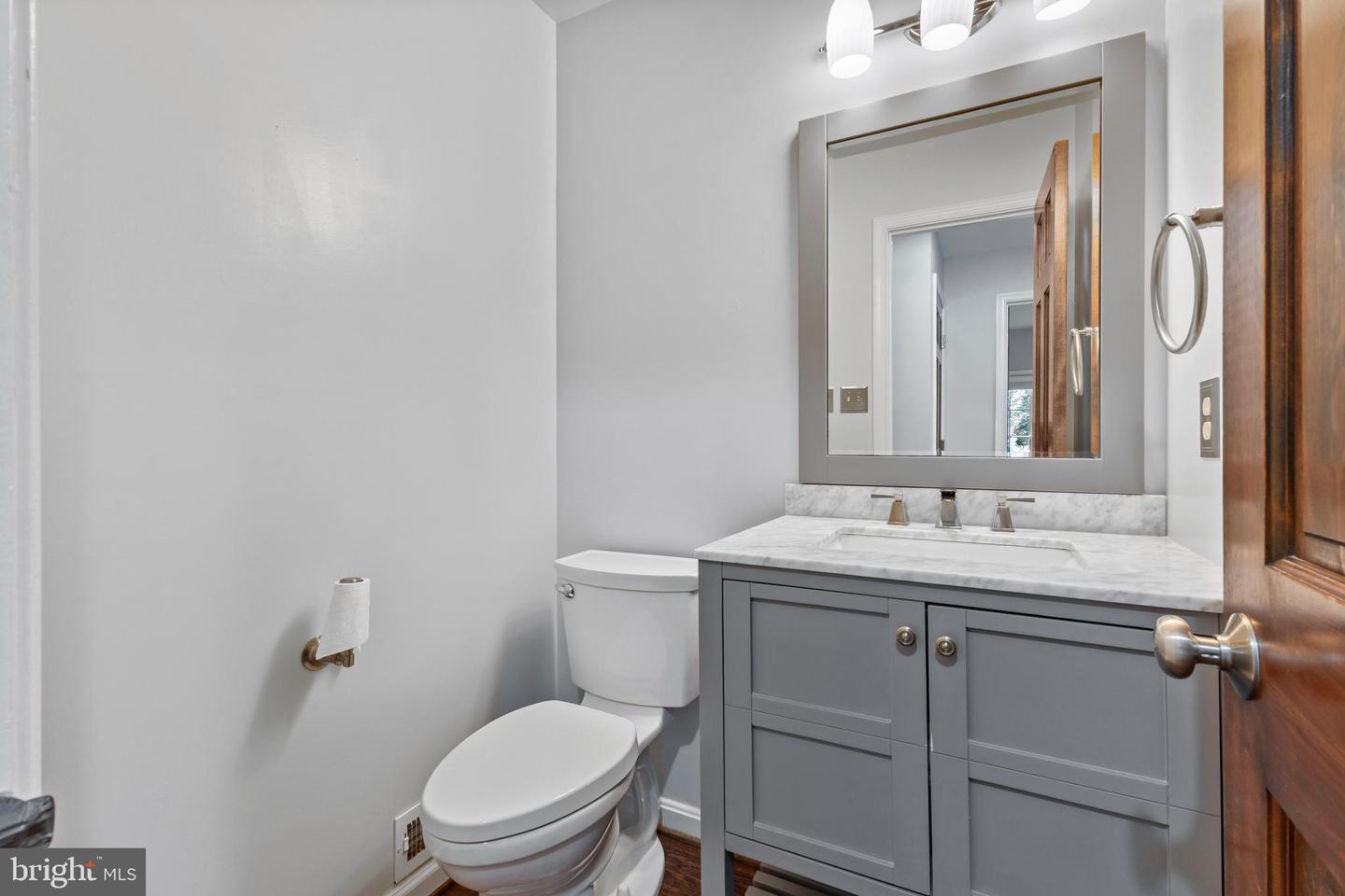 7753 NORTHEDGE CT, SPRINGFIELD, Virginia 22153, 3 Bedrooms Bedrooms, ,2 BathroomsBathrooms,Residential,For sale,7753 NORTHEDGE CT,VAFX2267200 MLS # VAFX2267200