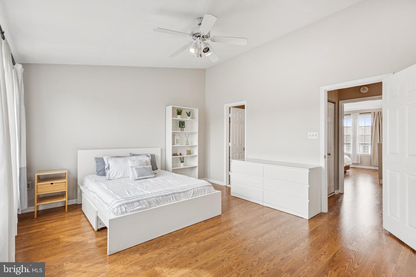6152 BRAELEIGH LN, ALEXANDRIA, Virginia 22315, 2 Bedrooms Bedrooms, ,2 BathroomsBathrooms,Residential,For sale,6152 BRAELEIGH LN,VAFX2267366 MLS # VAFX2267366