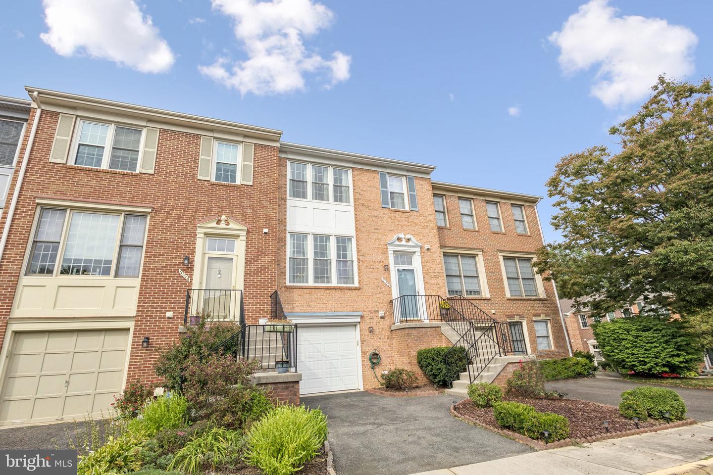 6152 BRAELEIGH LN, ALEXANDRIA, Virginia 22315, 2 Bedrooms Bedrooms, ,2 BathroomsBathrooms,Residential,For sale,6152 BRAELEIGH LN,VAFX2267366 MLS # VAFX2267366