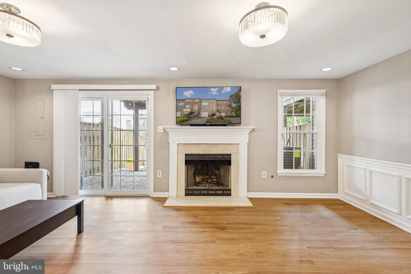 6152 BRAELEIGH LN, ALEXANDRIA, Virginia 22315, 2 Bedrooms Bedrooms, ,2 BathroomsBathrooms,Residential,For sale,6152 BRAELEIGH LN,VAFX2267366 MLS # VAFX2267366
