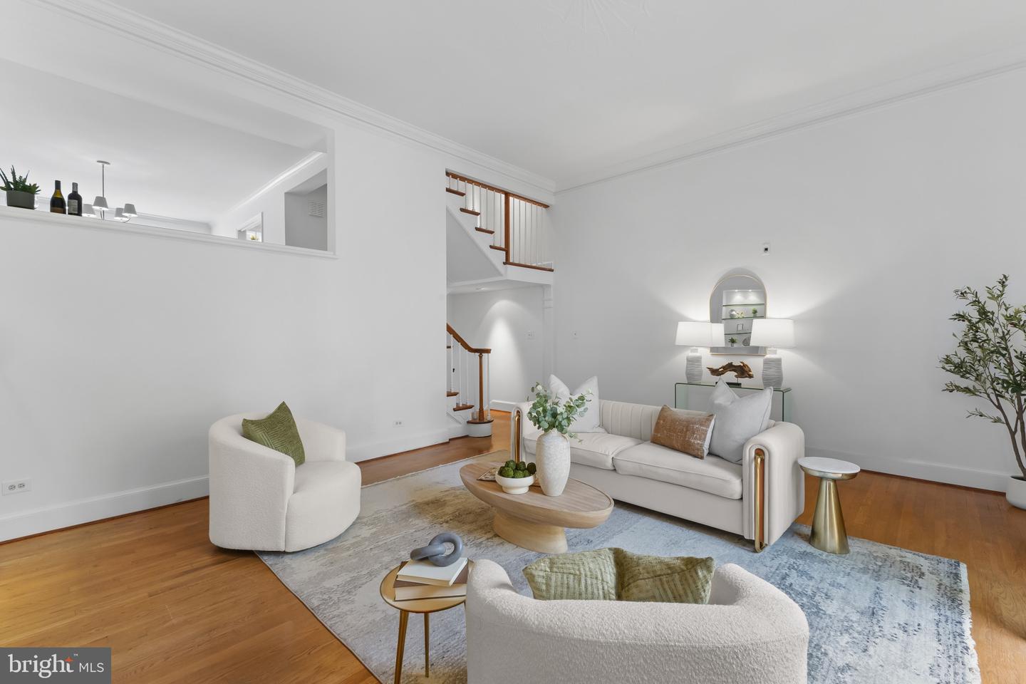 103 QUEEN ST, ALEXANDRIA, Virginia 22314, 4 Bedrooms Bedrooms, ,3 BathroomsBathrooms,Residential,For sale,103 QUEEN ST,VAAX2049690 MLS # VAAX2049690