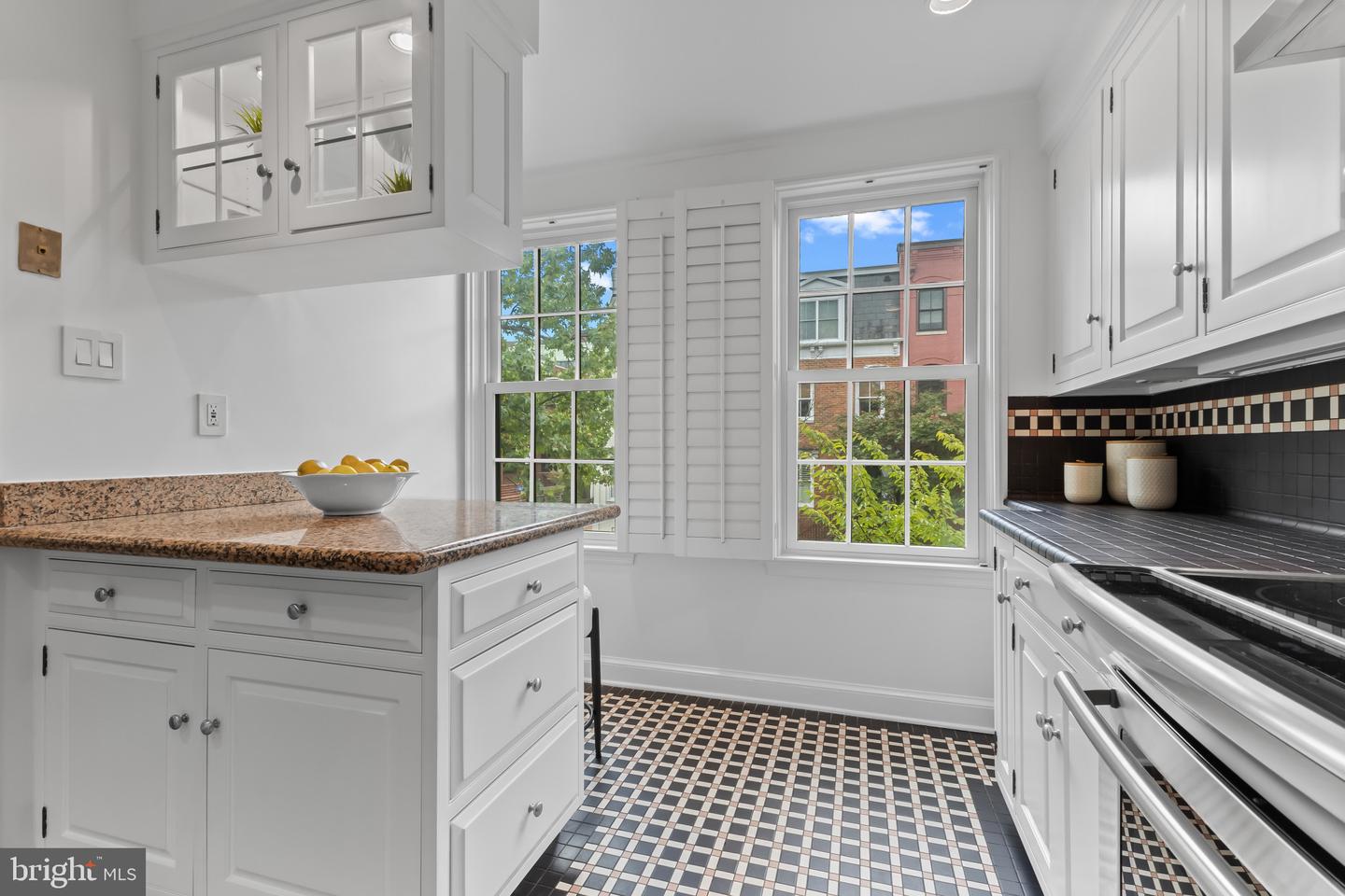 103 QUEEN ST, ALEXANDRIA, Virginia 22314, 4 Bedrooms Bedrooms, ,3 BathroomsBathrooms,Residential,For sale,103 QUEEN ST,VAAX2049690 MLS # VAAX2049690