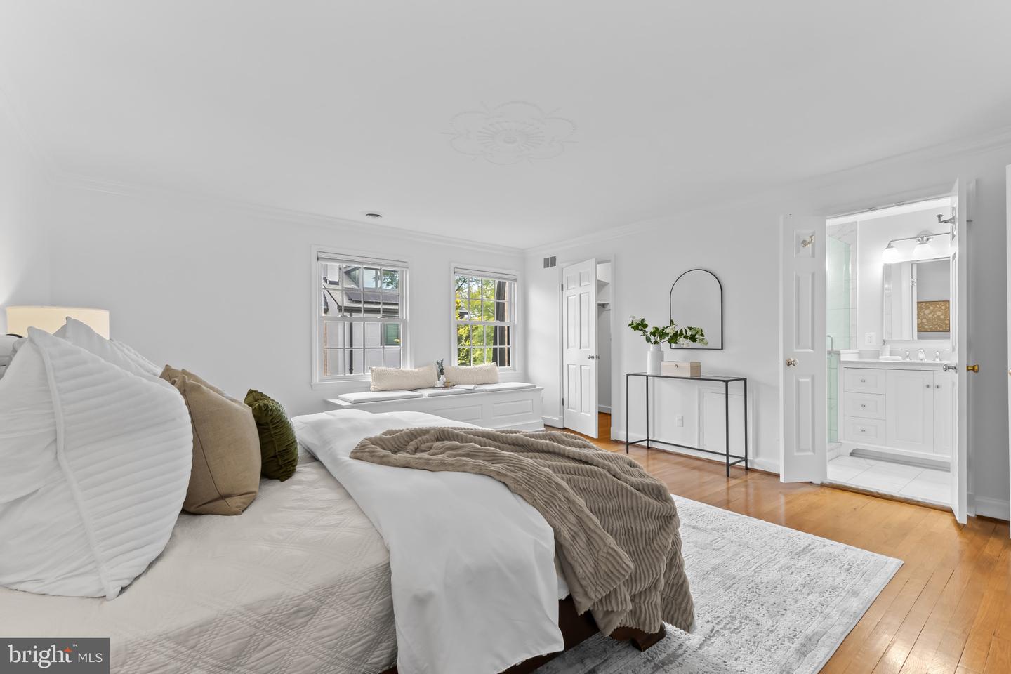103 QUEEN ST, ALEXANDRIA, Virginia 22314, 4 Bedrooms Bedrooms, ,3 BathroomsBathrooms,Residential,For sale,103 QUEEN ST,VAAX2049690 MLS # VAAX2049690