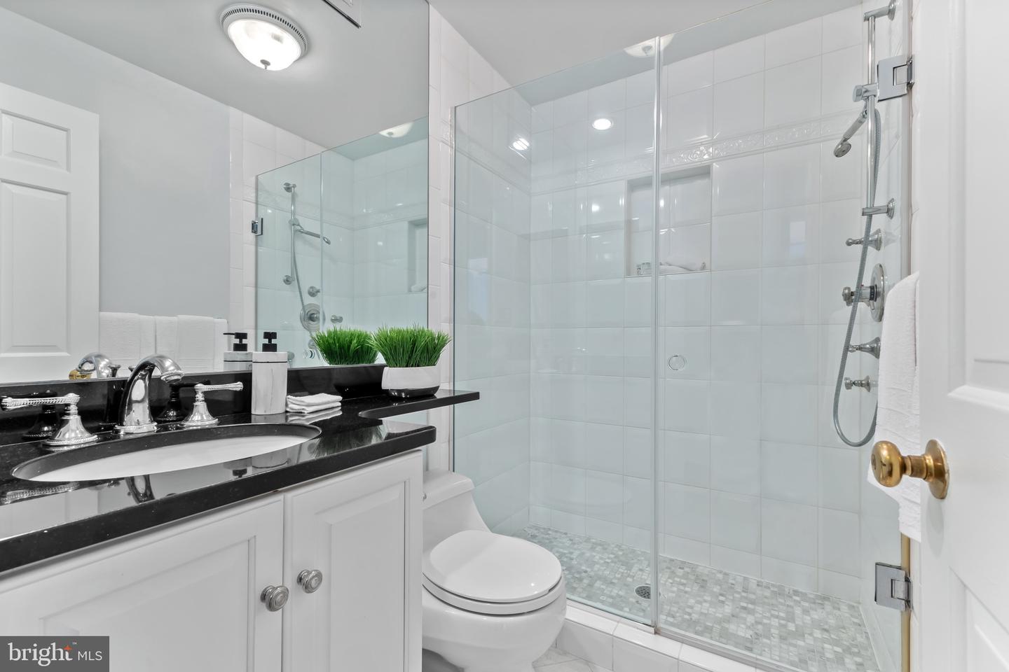 103 QUEEN ST, ALEXANDRIA, Virginia 22314, 4 Bedrooms Bedrooms, ,3 BathroomsBathrooms,Residential,For sale,103 QUEEN ST,VAAX2049690 MLS # VAAX2049690