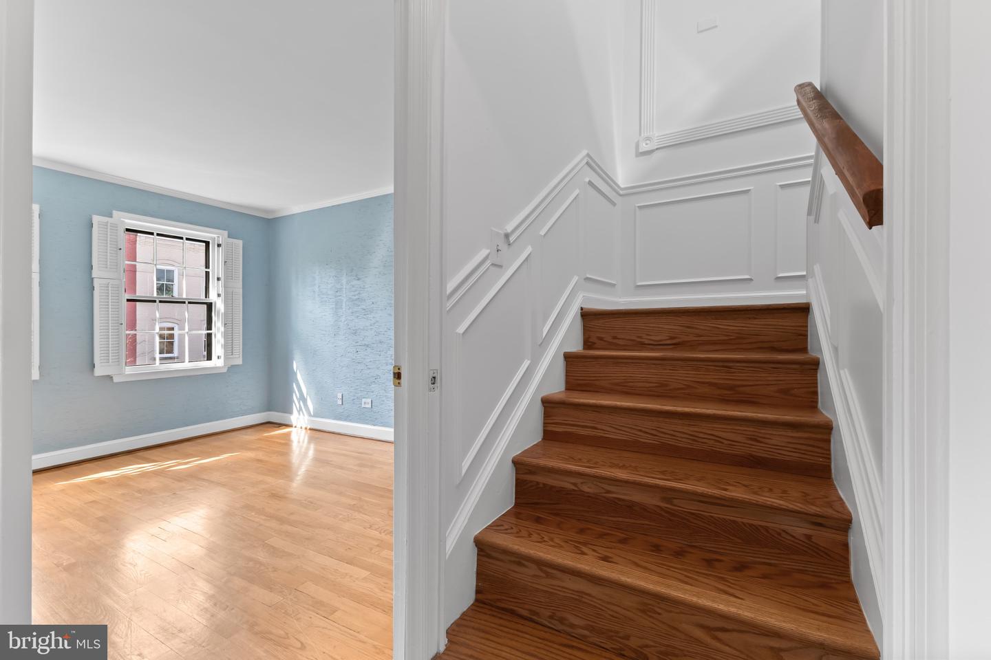 103 QUEEN ST, ALEXANDRIA, Virginia 22314, 4 Bedrooms Bedrooms, ,3 BathroomsBathrooms,Residential,For sale,103 QUEEN ST,VAAX2049690 MLS # VAAX2049690