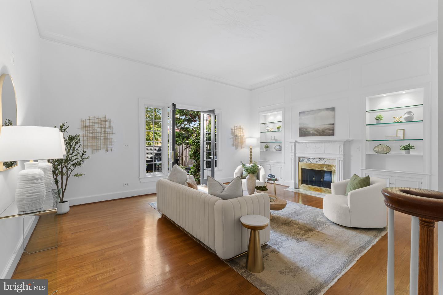 103 QUEEN ST, ALEXANDRIA, Virginia 22314, 4 Bedrooms Bedrooms, ,3 BathroomsBathrooms,Residential,For sale,103 QUEEN ST,VAAX2049690 MLS # VAAX2049690