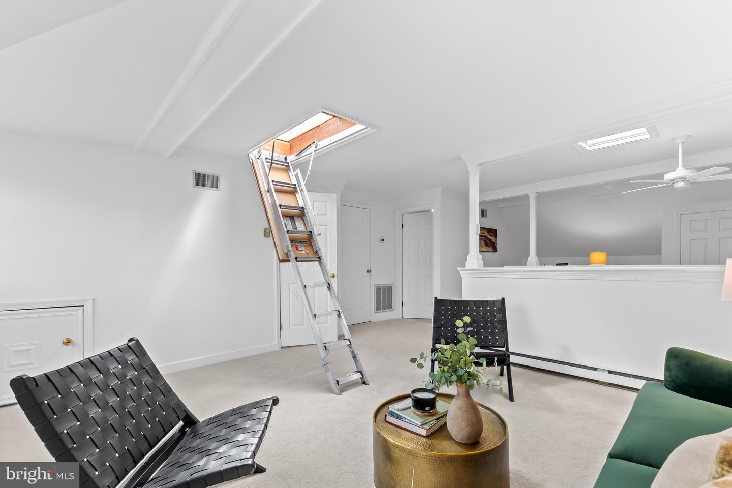 103 QUEEN ST, ALEXANDRIA, Virginia 22314, 4 Bedrooms Bedrooms, ,3 BathroomsBathrooms,Residential,For sale,103 QUEEN ST,VAAX2049690 MLS # VAAX2049690