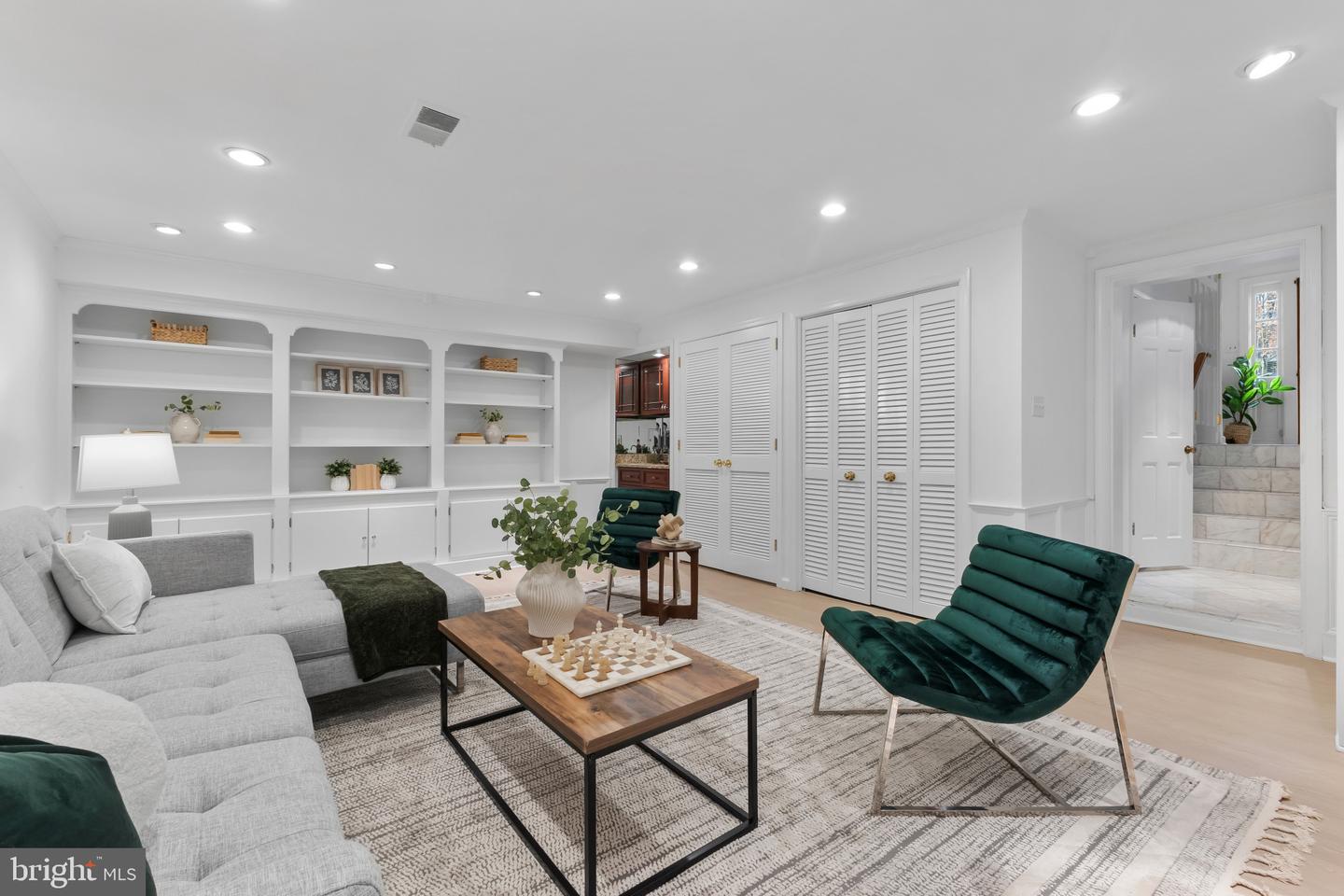 103 QUEEN ST, ALEXANDRIA, Virginia 22314, 4 Bedrooms Bedrooms, ,3 BathroomsBathrooms,Residential,For sale,103 QUEEN ST,VAAX2049690 MLS # VAAX2049690