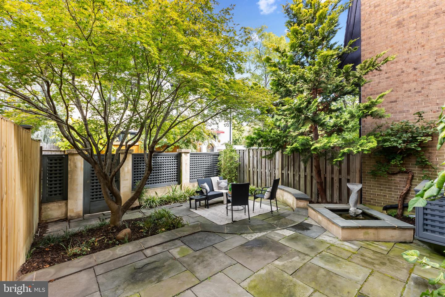103 QUEEN ST, ALEXANDRIA, Virginia 22314, 4 Bedrooms Bedrooms, ,3 BathroomsBathrooms,Residential,For sale,103 QUEEN ST,VAAX2049690 MLS # VAAX2049690