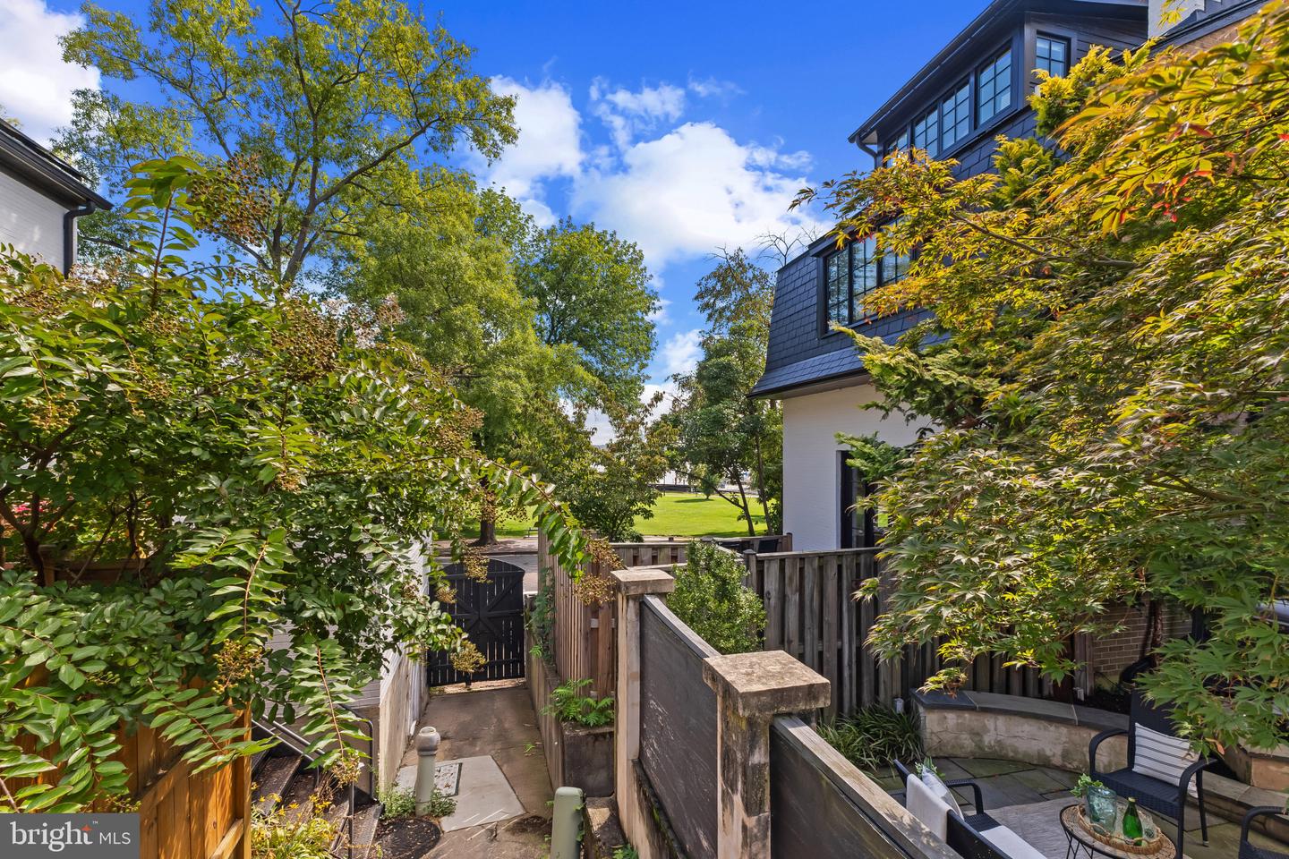 103 QUEEN ST, ALEXANDRIA, Virginia 22314, 4 Bedrooms Bedrooms, ,3 BathroomsBathrooms,Residential,For sale,103 QUEEN ST,VAAX2049690 MLS # VAAX2049690