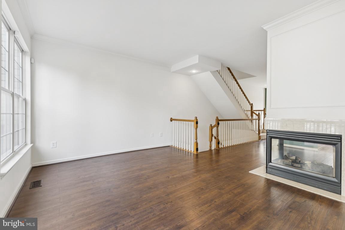 5332 CHIEFTAIN CIR, ALEXANDRIA, Virginia 22312, 2 Bedrooms Bedrooms, ,2 BathroomsBathrooms,Residential,For sale,5332 CHIEFTAIN CIR,VAFX2267212 MLS # VAFX2267212