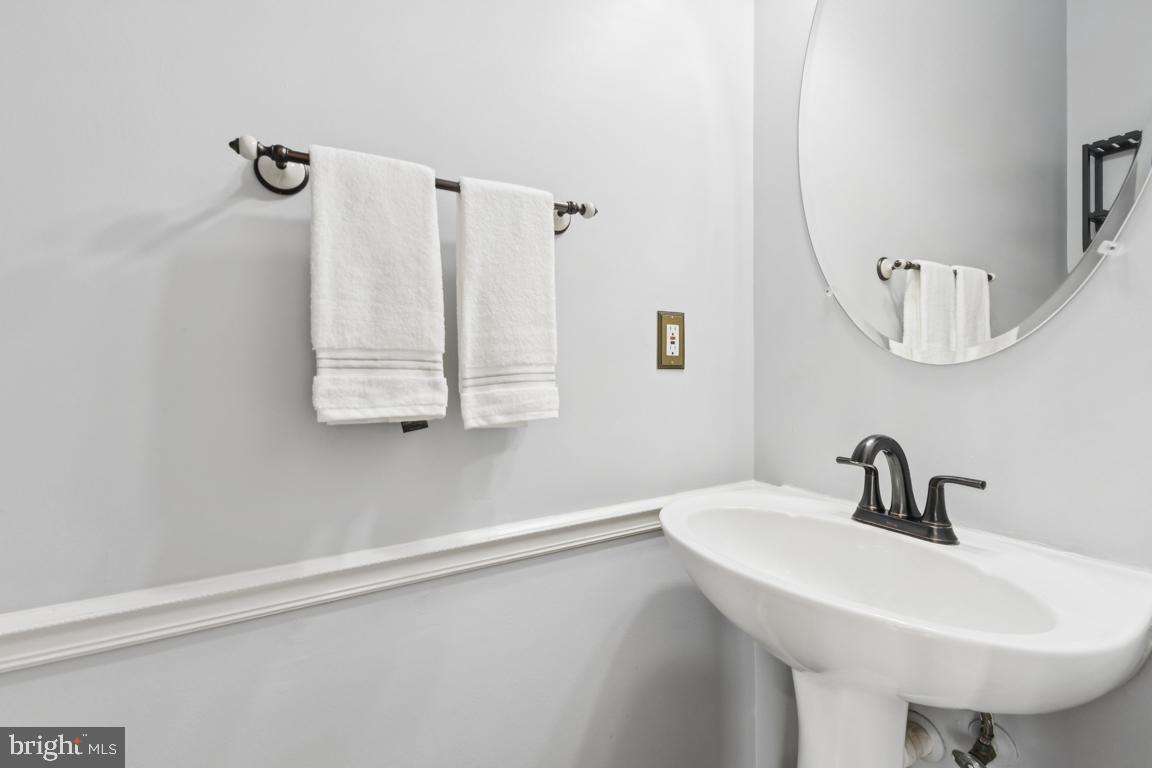 5332 CHIEFTAIN CIR, ALEXANDRIA, Virginia 22312, 2 Bedrooms Bedrooms, ,2 BathroomsBathrooms,Residential,For sale,5332 CHIEFTAIN CIR,VAFX2267212 MLS # VAFX2267212