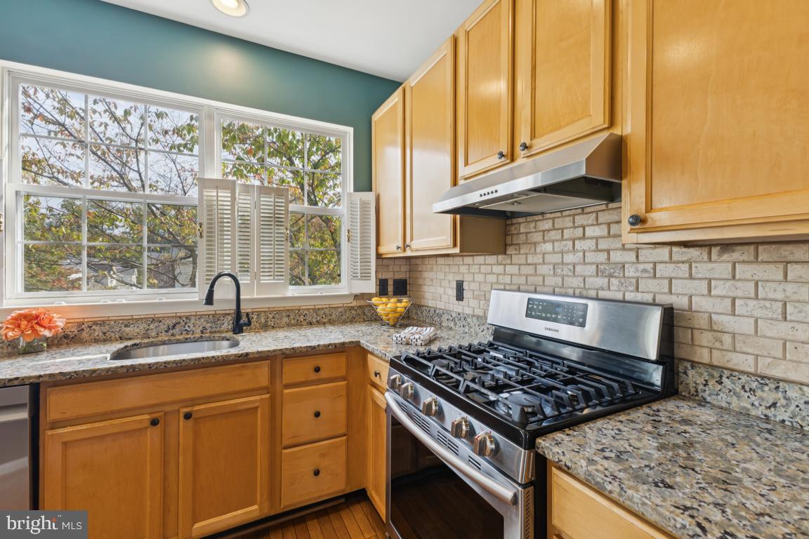5332 CHIEFTAIN CIR, ALEXANDRIA, Virginia 22312, 2 Bedrooms Bedrooms, ,2 BathroomsBathrooms,Residential,For sale,5332 CHIEFTAIN CIR,VAFX2267212 MLS # VAFX2267212
