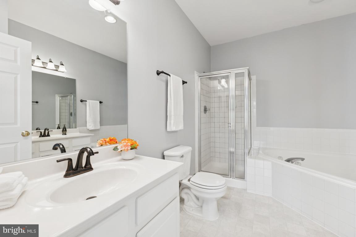 5332 CHIEFTAIN CIR, ALEXANDRIA, Virginia 22312, 2 Bedrooms Bedrooms, ,2 BathroomsBathrooms,Residential,For sale,5332 CHIEFTAIN CIR,VAFX2267212 MLS # VAFX2267212