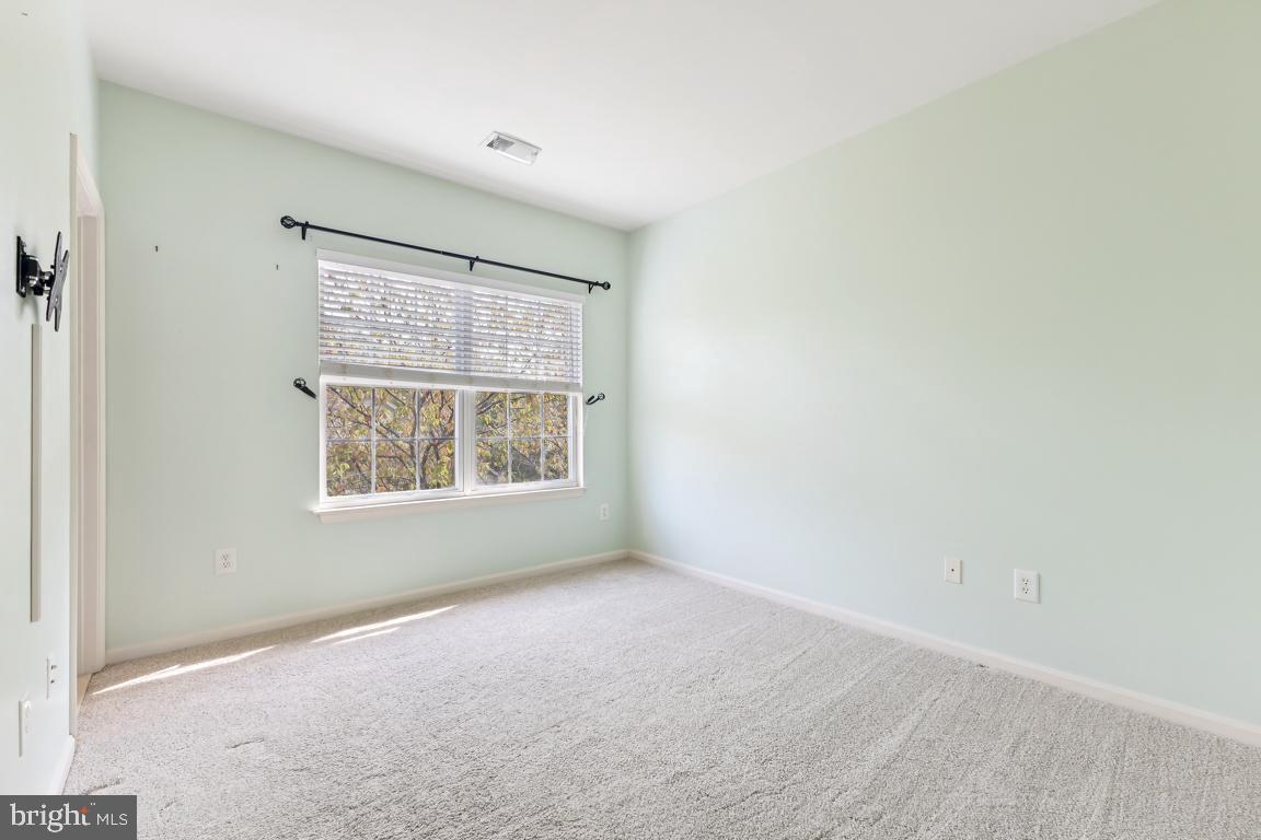 5332 CHIEFTAIN CIR, ALEXANDRIA, Virginia 22312, 2 Bedrooms Bedrooms, ,2 BathroomsBathrooms,Residential,For sale,5332 CHIEFTAIN CIR,VAFX2267212 MLS # VAFX2267212