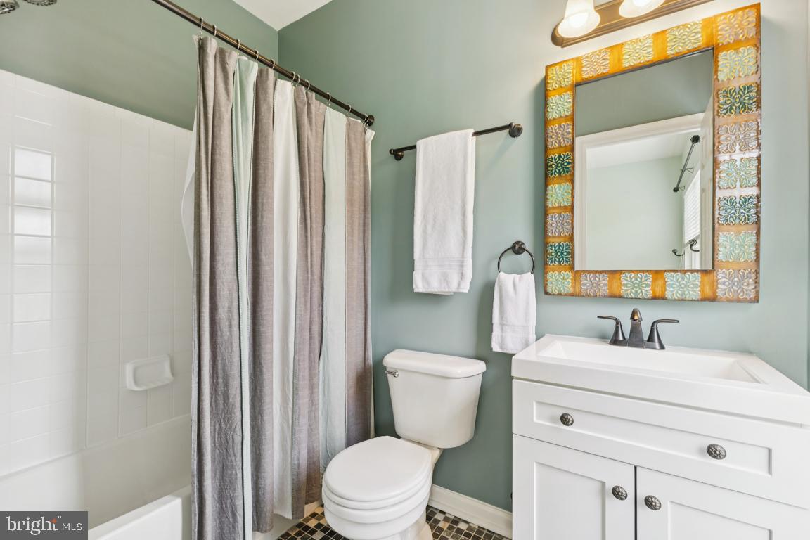 5332 CHIEFTAIN CIR, ALEXANDRIA, Virginia 22312, 2 Bedrooms Bedrooms, ,2 BathroomsBathrooms,Residential,For sale,5332 CHIEFTAIN CIR,VAFX2267212 MLS # VAFX2267212
