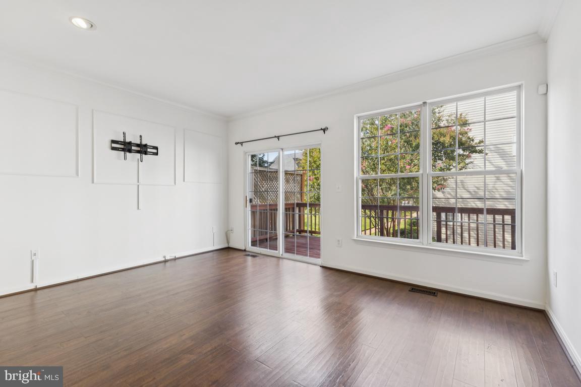 5332 CHIEFTAIN CIR, ALEXANDRIA, Virginia 22312, 2 Bedrooms Bedrooms, ,2 BathroomsBathrooms,Residential,For sale,5332 CHIEFTAIN CIR,VAFX2267212 MLS # VAFX2267212