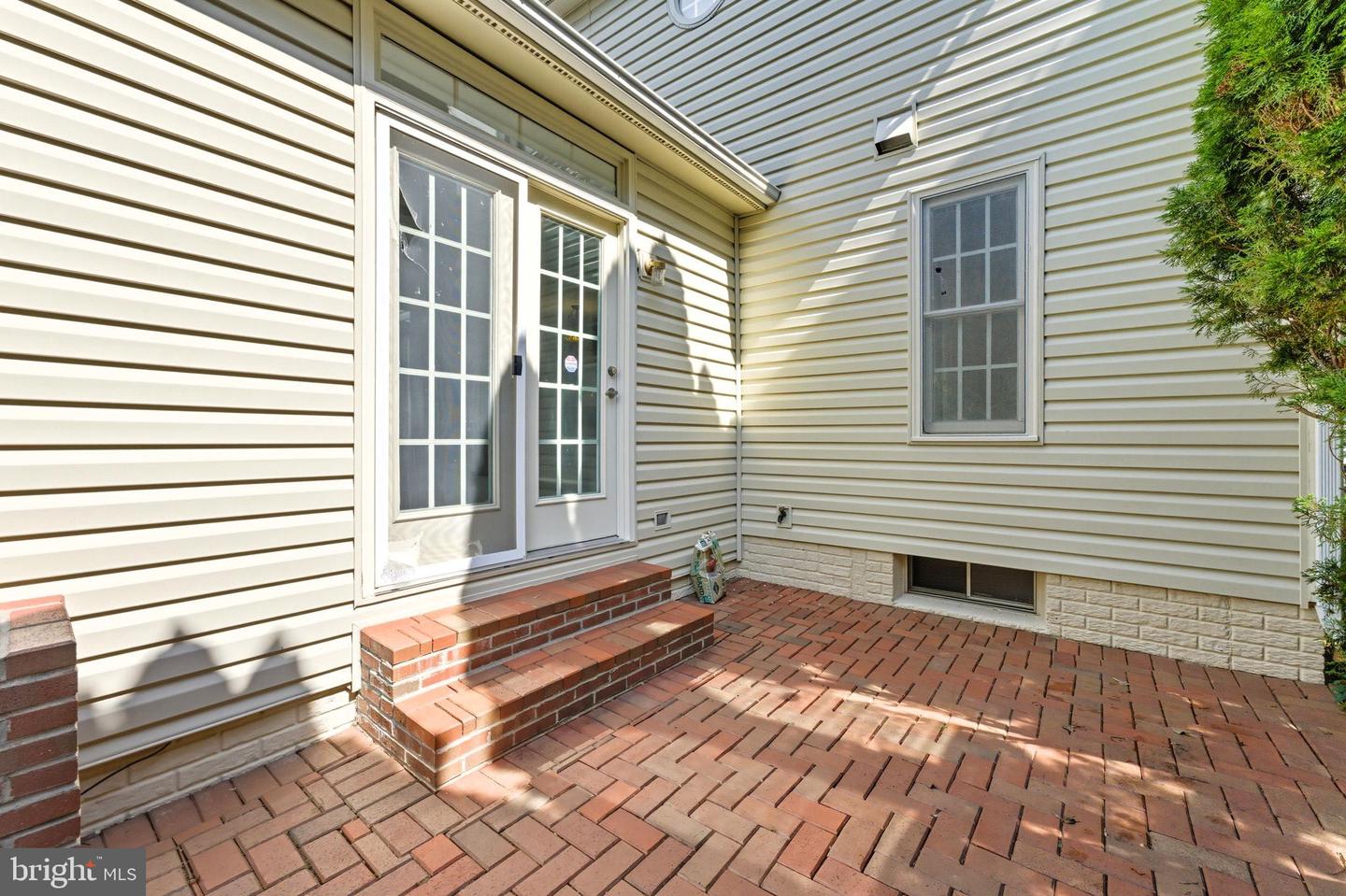 20765 BANK WAY, STERLING, Virginia 20165, 4 Bedrooms Bedrooms, 6 Rooms Rooms,3 BathroomsBathrooms,Residential,For sale,20765 BANK WAY,VALO2106842 MLS # VALO2106842