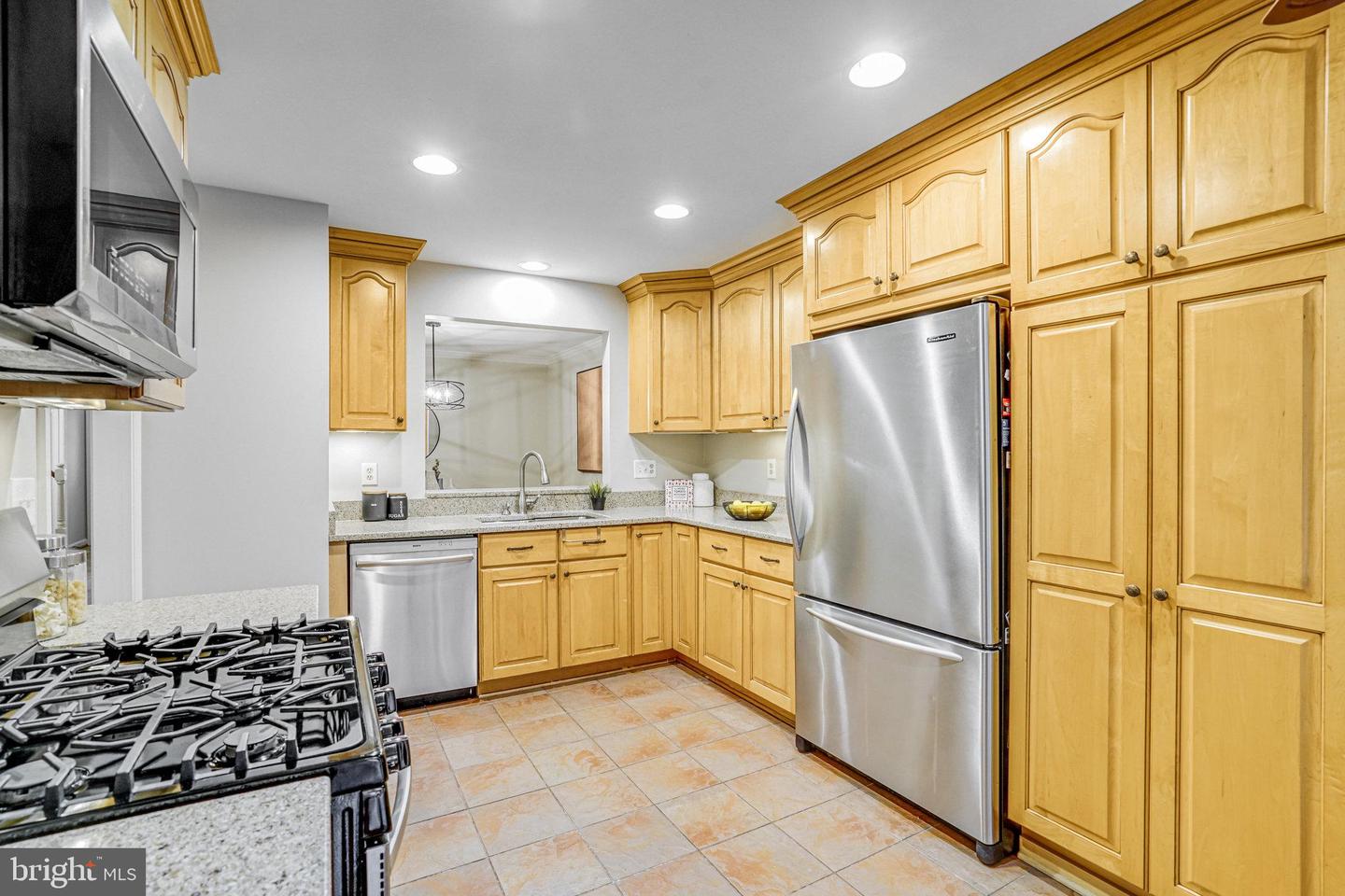 8017 GALLA KNOLL CIR, SPRINGFIELD, Virginia 22153, 3 Bedrooms Bedrooms, ,3 BathroomsBathrooms,Residential,For sale,8017 GALLA KNOLL CIR,VAFX2267556 MLS # VAFX2267556