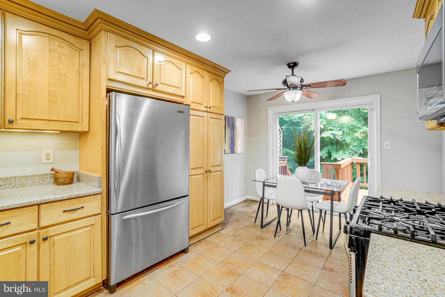 8017 GALLA KNOLL CIR, SPRINGFIELD, Virginia 22153, 3 Bedrooms Bedrooms, ,3 BathroomsBathrooms,Residential,For sale,8017 GALLA KNOLL CIR,VAFX2267556 MLS # VAFX2267556
