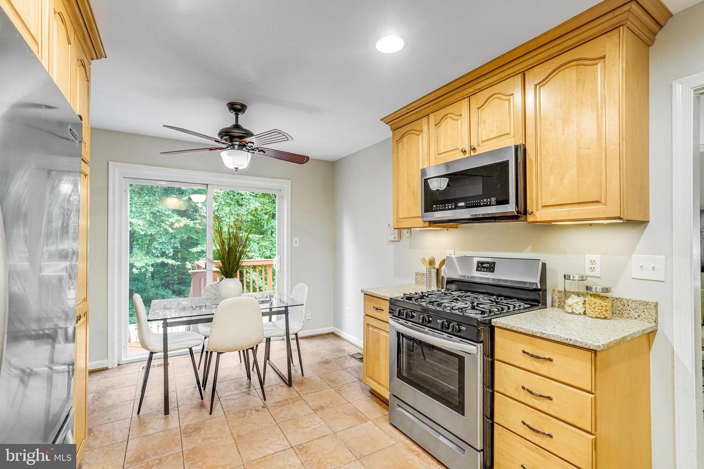 8017 GALLA KNOLL CIR, SPRINGFIELD, Virginia 22153, 3 Bedrooms Bedrooms, ,3 BathroomsBathrooms,Residential,For sale,8017 GALLA KNOLL CIR,VAFX2267556 MLS # VAFX2267556