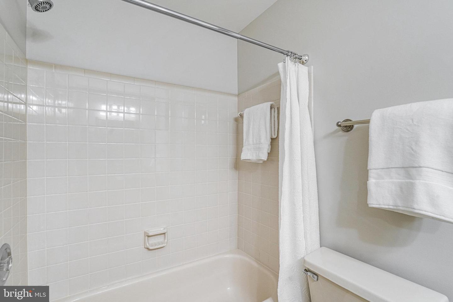 8017 GALLA KNOLL CIR, SPRINGFIELD, Virginia 22153, 3 Bedrooms Bedrooms, ,3 BathroomsBathrooms,Residential,For sale,8017 GALLA KNOLL CIR,VAFX2267556 MLS # VAFX2267556