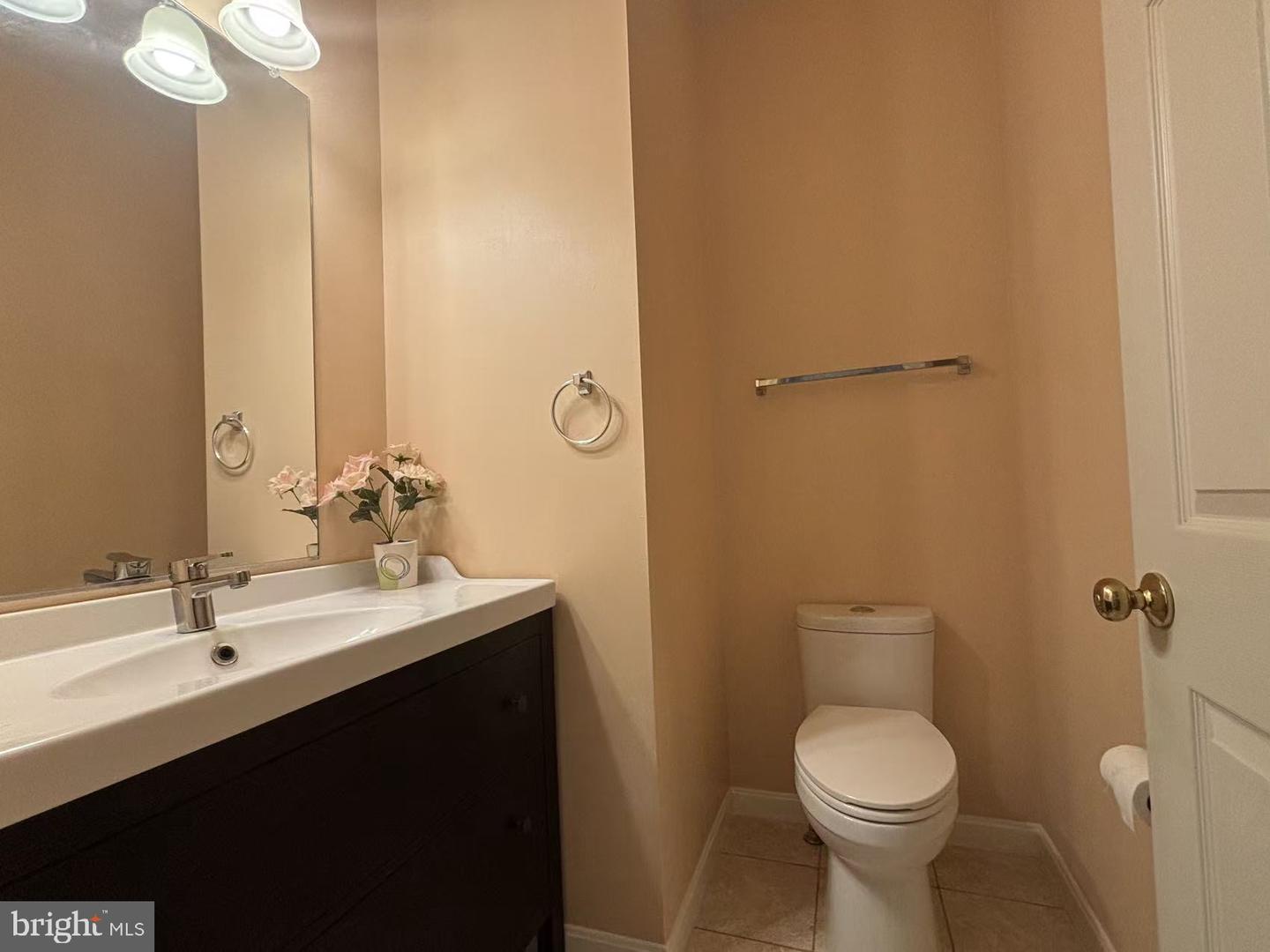 6635 CREEK POINT WAY, ALEXANDRIA, Virginia 22315, 3 Bedrooms Bedrooms, 13 Rooms Rooms,3 BathroomsBathrooms,Residential,For sale,6635 CREEK POINT WAY,VAFX2267604 MLS # VAFX2267604