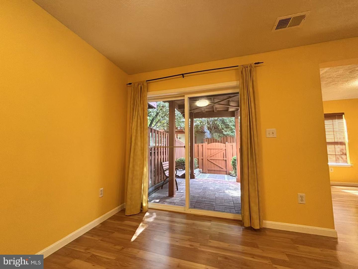 6635 CREEK POINT WAY, ALEXANDRIA, Virginia 22315, 3 Bedrooms Bedrooms, 13 Rooms Rooms,3 BathroomsBathrooms,Residential,For sale,6635 CREEK POINT WAY,VAFX2267604 MLS # VAFX2267604