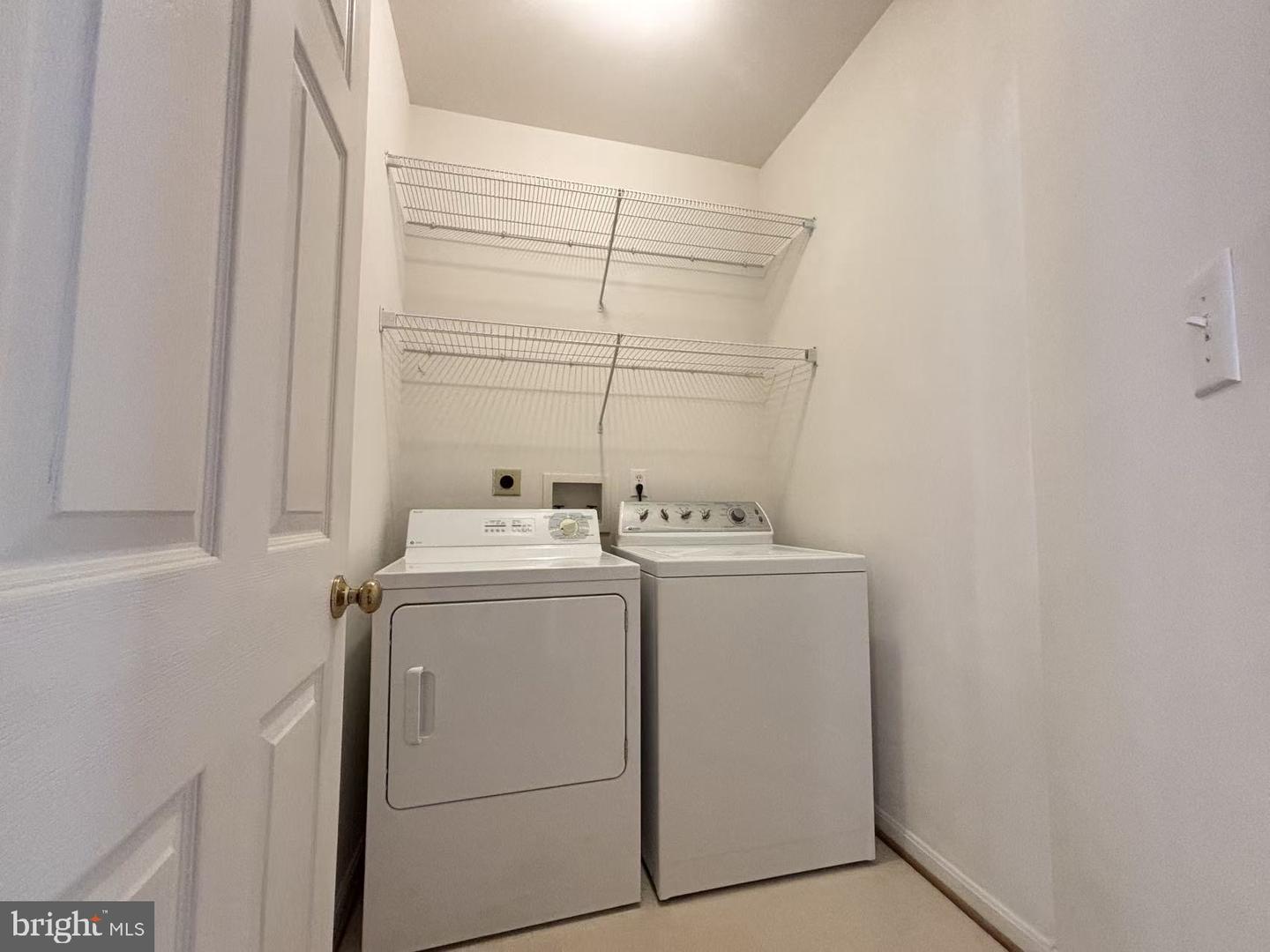 6635 CREEK POINT WAY, ALEXANDRIA, Virginia 22315, 3 Bedrooms Bedrooms, 13 Rooms Rooms,3 BathroomsBathrooms,Residential,For sale,6635 CREEK POINT WAY,VAFX2267604 MLS # VAFX2267604